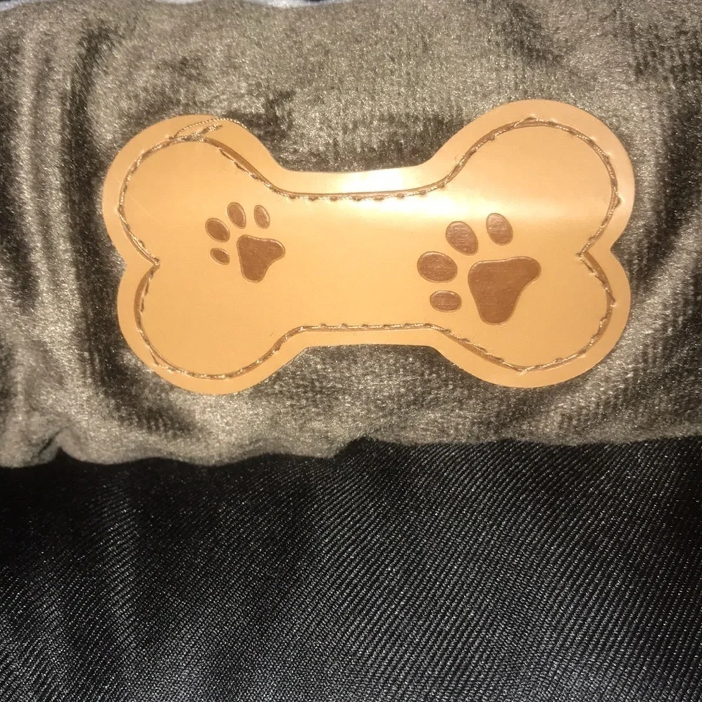 DOSKOCIL Pet Products oval bed dark brown,cream faux micro suede Host Pick🎉🎉